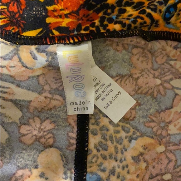 LulaRoe Cheetah Legging - Picture 3 of 3
